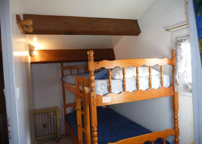 Charmante Maison Proche Avec Parking Prive Et Terrasse - Fr-1-387-84 Apartment